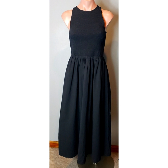 Madewell Dresses & Skirts - NWT Madewell The Melody Smocked Selena Midi Dress Black XS